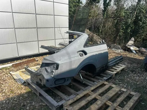 Audi RS5 B9 8W Oikea Takaosa OEM 1663813176611 image 2