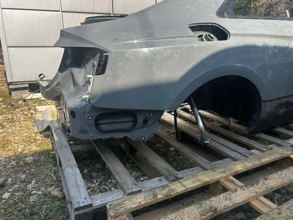 Audi RS5 B9 8W Oikea Takaosa OEM 1663813176611 image 10
