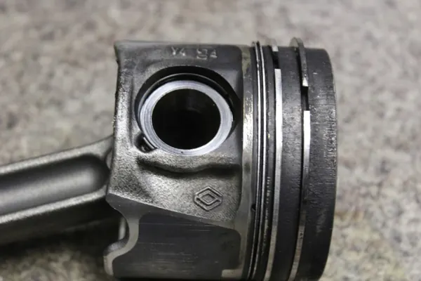 R9MD452 Pistón y Biela para Renault 1.6DCI image 6