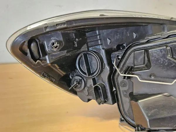 VOLVO C30 Etuvalo H7 31299814 image 6