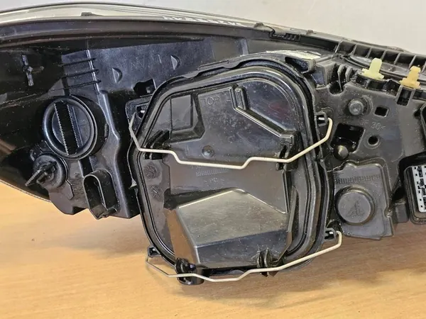 VOLVO C30 Etuvalo H7 31299814 image 7