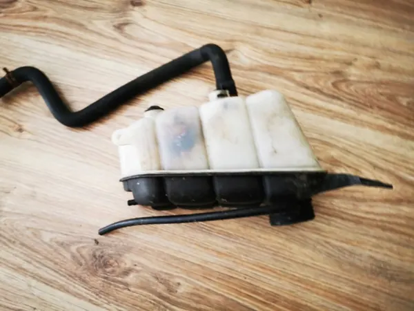 Mercedes-Benz A220 500 0049 Koelvloeistof Reservoir image 5