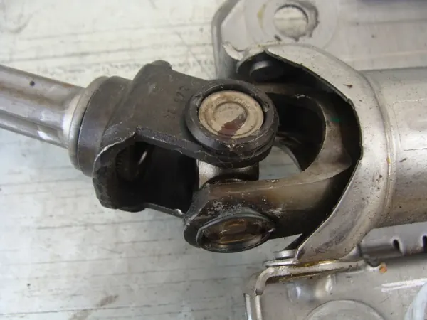 Colonne de direction OEM 9835704877 pour Citroen C3 III image 5