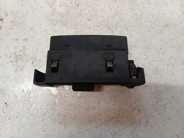 OEM LUK826 Rechte Front-Luftauslassblende für Mercedes E W124 image 3
