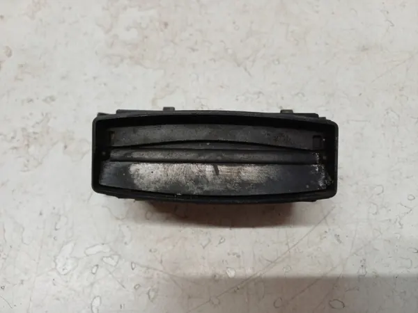 OEM LUK826 Rechte Front-Luftauslassblende für Mercedes E W124 image 4