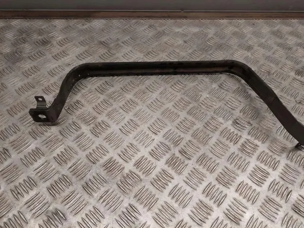 Polttoainesäiliön kiinnitys OEM 68229311AA Chrysler Pacificalle image 2