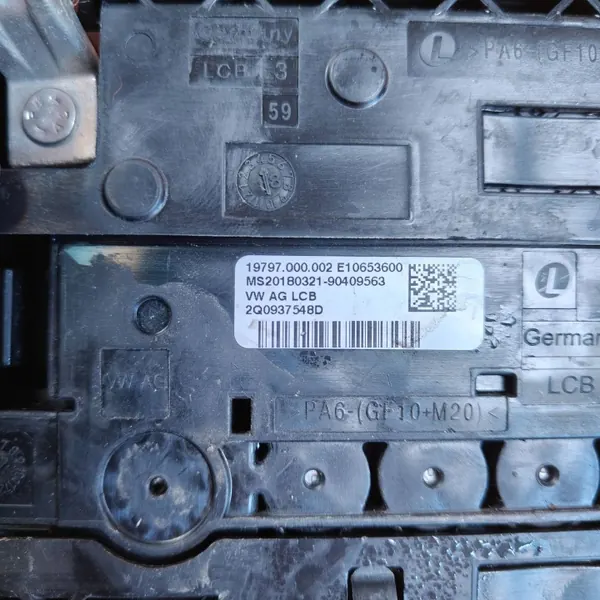 Zekeringkast OEM 2Q0937548D voor VW Polo 2Q 1.0TSI image 3