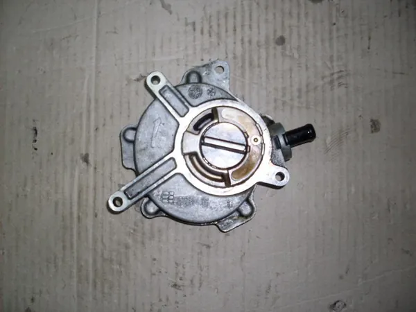 Pompe à vide VW Eos Golf 5 VI Jetta 3 Passat B6 OEM 06D145100E image 1