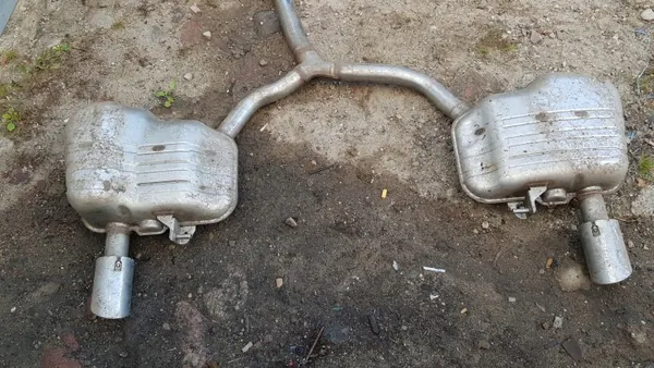 Audi A4 B9 2.0 TFSI Vaimennin OEM 8W9253611A image 10
