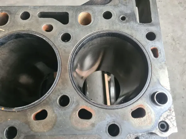 Bloque motor OEM 21963830 para Renault Gama D Wide DTI 5 image 5