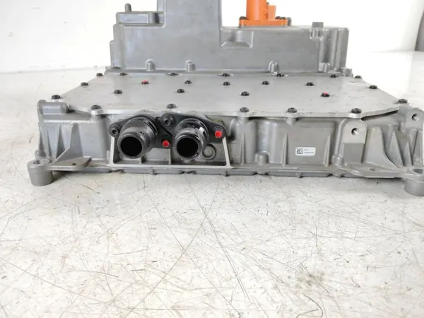 Porsche Taycan Wechselrichter OEM 9J1915539DE - Gebraucht image 3