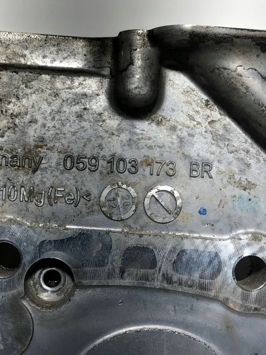 Carter de distribution OEM 059103173BR VW Touareg II image 4