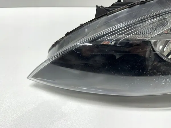 Volvo V40 II Vasemman Ajovalon OEM 31420003 image 2