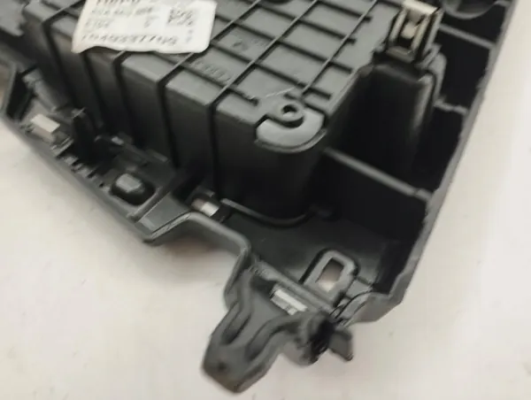 Audi Q5 Mitteltunnelrahmen OEM 80A863004 image 6