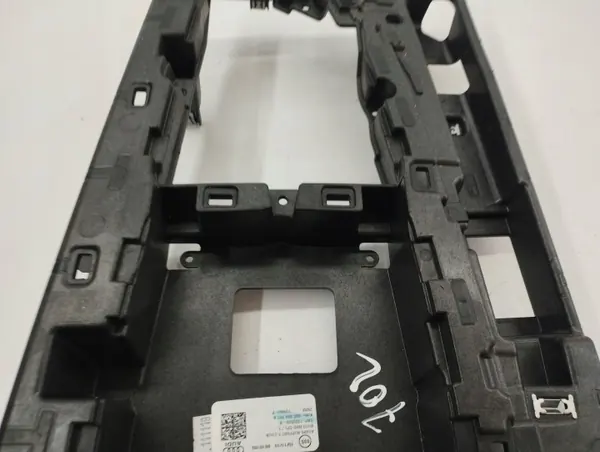 Audi Q5 Mitteltunnelrahmen OEM 80A863004 image 9