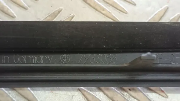 Frontfensterleiste BMW 4 G26 OEM 7933088/7933087 image 3