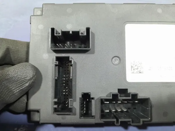 Istuinten ohjausyksikkö OEM 5Q0959760F Skoda Kodiaq image 3