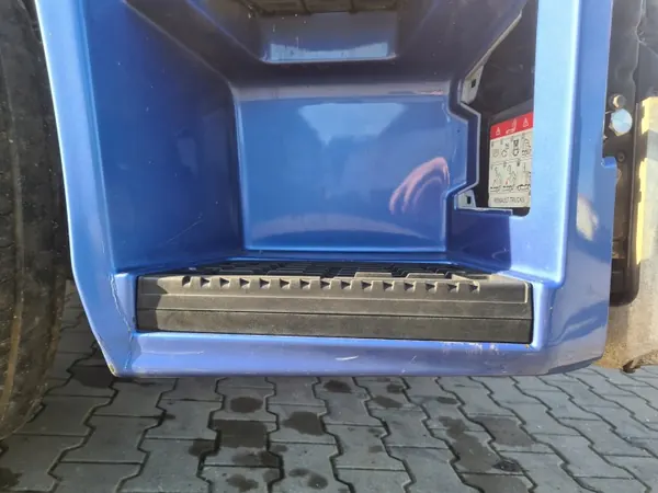 Support de marche droit complet OEM STOPNICA KOMPLETNA PRAWA image 3