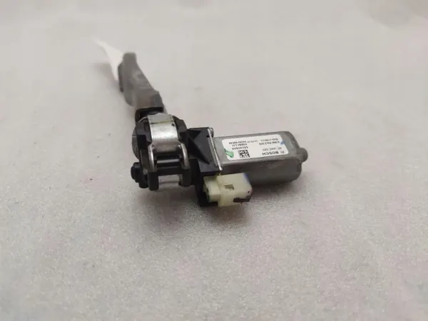 Buick Encore I Sitzmotor OEM 55100608 - Gebraucht image 3