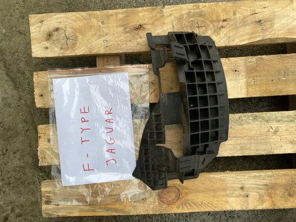 Bromskydd Fram Jaguar F-Type 2019 image 2