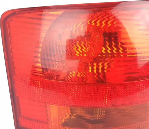 AUDI A4 B7 Luz Trasera Derecha ULO 8E9945096E image 2