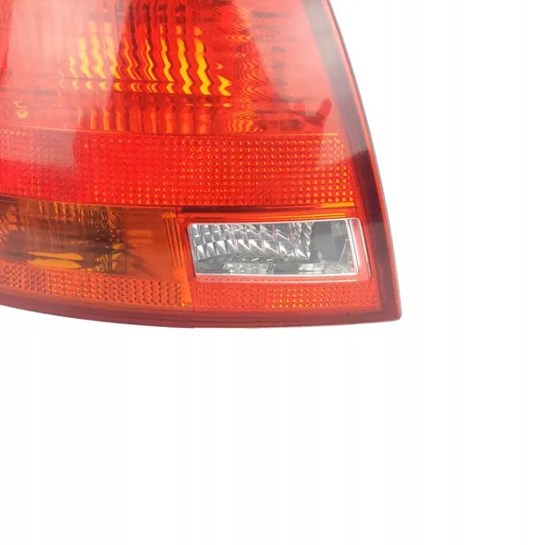 AUDI A4 B7 Luz Trasera Derecha ULO 8E9945096E image 4