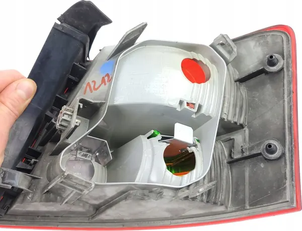 AUDI A4 B7 Luz Trasera Derecha ULO 8E9945096E image 8