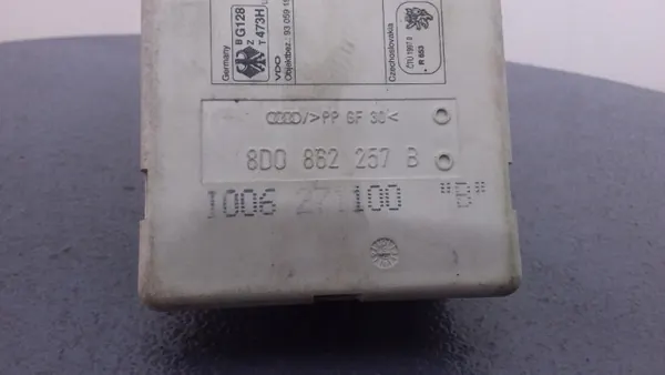 Bomba de cierre central Audi A4 B5 OEM 8D0862257B image 5