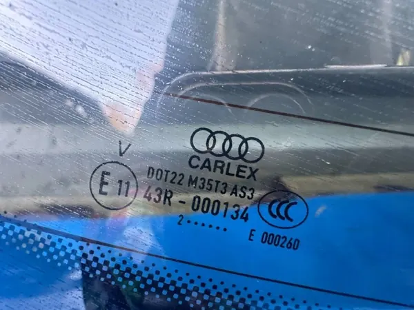 Vitre arrière Audi Q7 4M 2020 OEM 4M0845501E image 4
