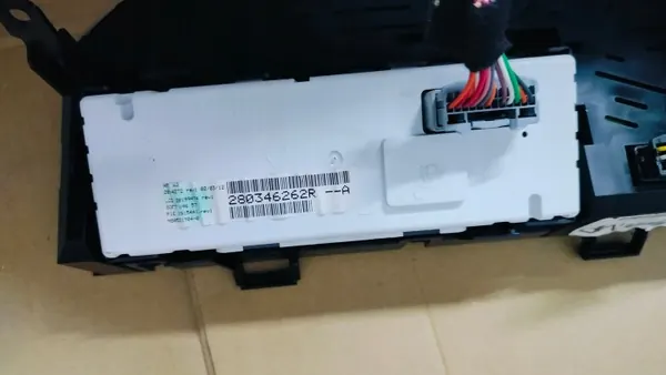 Instrumentpanel Renault Twingo II OEM 280346262R image 3