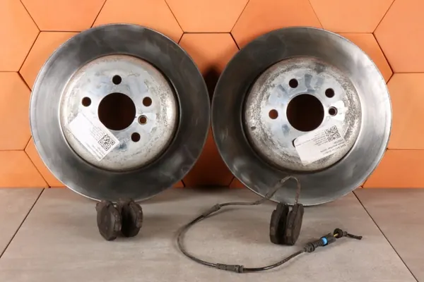 OEM 6882245 Bromsskivor & Belägg Bak Set 330x20mm image 3