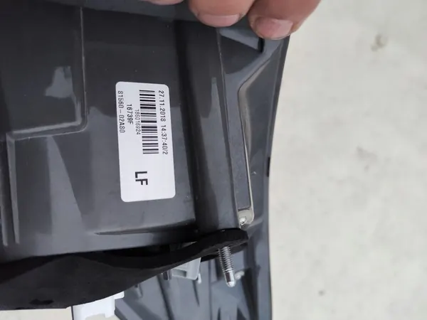 Luz trasera izquierda Toyota Corolla E16 Lift image 8