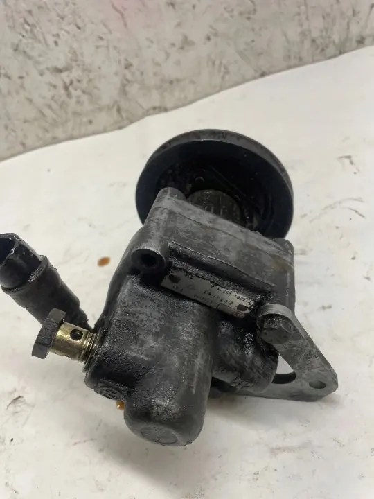 BMW Servopumpe OEM 7681955168 - Gebraucht image 3
