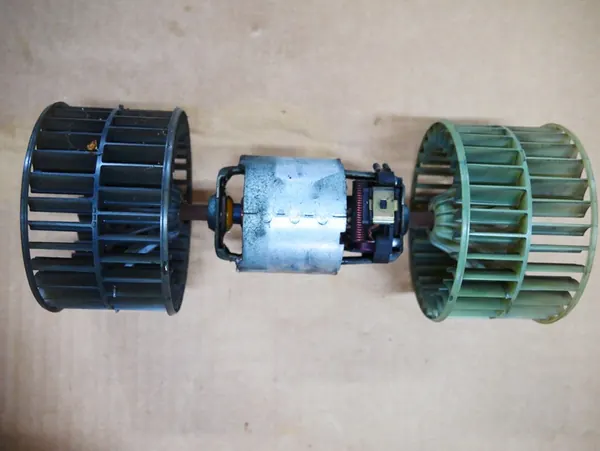 Verwarming ventilator BMW E30 Z1 Z3 0130063031 image 2