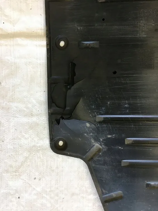 Framstötfångarplåt VW Caddy 2K 1.9 TDI image 2