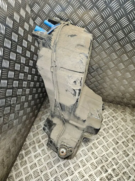 OEM 4M0131878CP AdBlue-tank för Audi Q7 2016 image 2