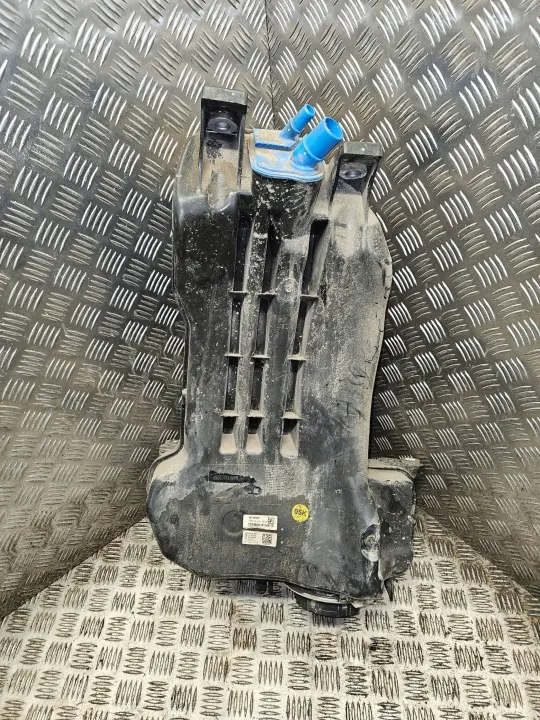 OEM 4M0131878CP AdBlue-tank för Audi Q7 2016 image 4
