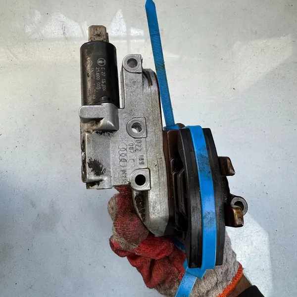 Audi A8 S8 D2 4D 4.2 V8 A6 C5 Tensionador de corrente OEM 077109087c image 3