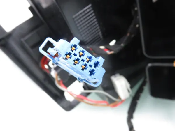 VW Phaeton Käsinoja OEM 3D0864107AL - Käytetty image 3
