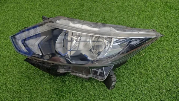 Nissan Qashqai II 2 J11 Vasemman Ajovalon Koito 100-18013 image 3