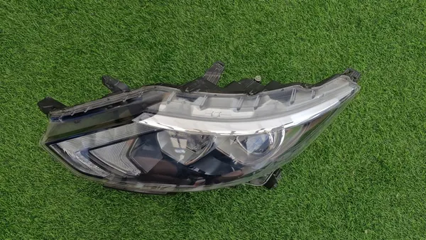 Nissan Qashqai II 2 J11 Vasemman Ajovalon Koito 100-18013 image 4