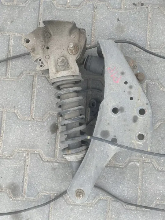 Volvo FM4 cabine-ophanging OEM 22247241 (2013-2021) image 7