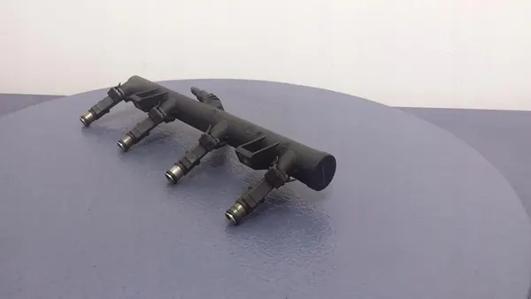 PEUGEOT 407 I 2.2B Brandstofrail 01F004A 9628084680 image 2