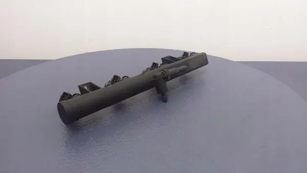 PEUGEOT 407 I 2.2B Brandstofrail 01F004A 9628084680 image 3