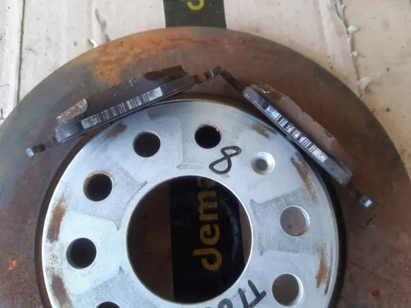 Set Remschijven & Blokken Achter OEM 5QN615601 image 3