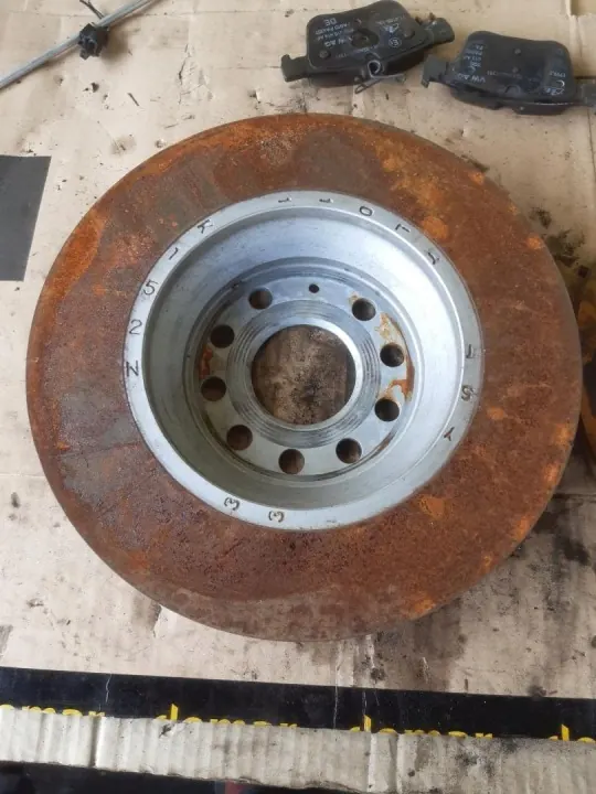 Set Remschijven & Blokken Achter OEM 5QN615601 image 9