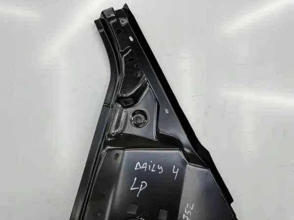 OEM 5801558100 Iveco Daily IV Montant Porte Avant Gauche image 8