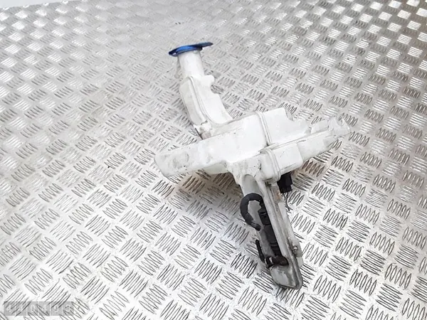 VW Passat Tuulilasinpesunestesäiliö 2010 3c0955453j image 3