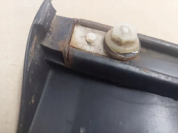 Acabamento de para-lama dianteiro direito Audi 100 A6 C4 image 4