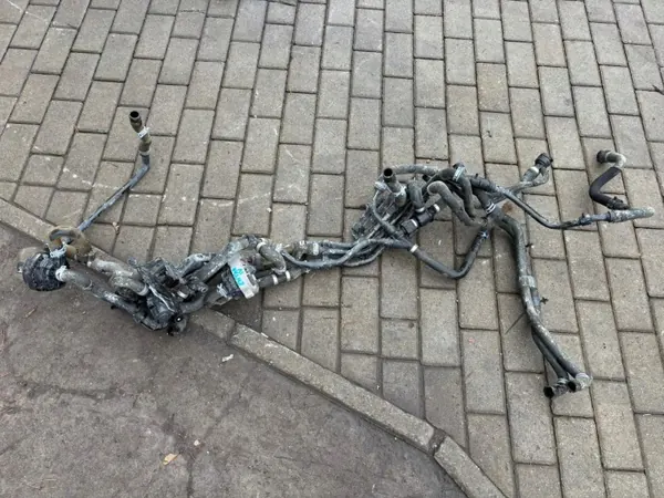 Pompe à eau & tuyaux Skoda Enyaq IV OEM 1EA965567L image 2